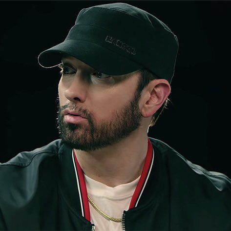real_eh_eye's tweet photo. Just making sure I understand what’s happening here - Eminem is beefing with a Starbucks barista? #KILLSHOT https://t.co/bJPr9ONgBv