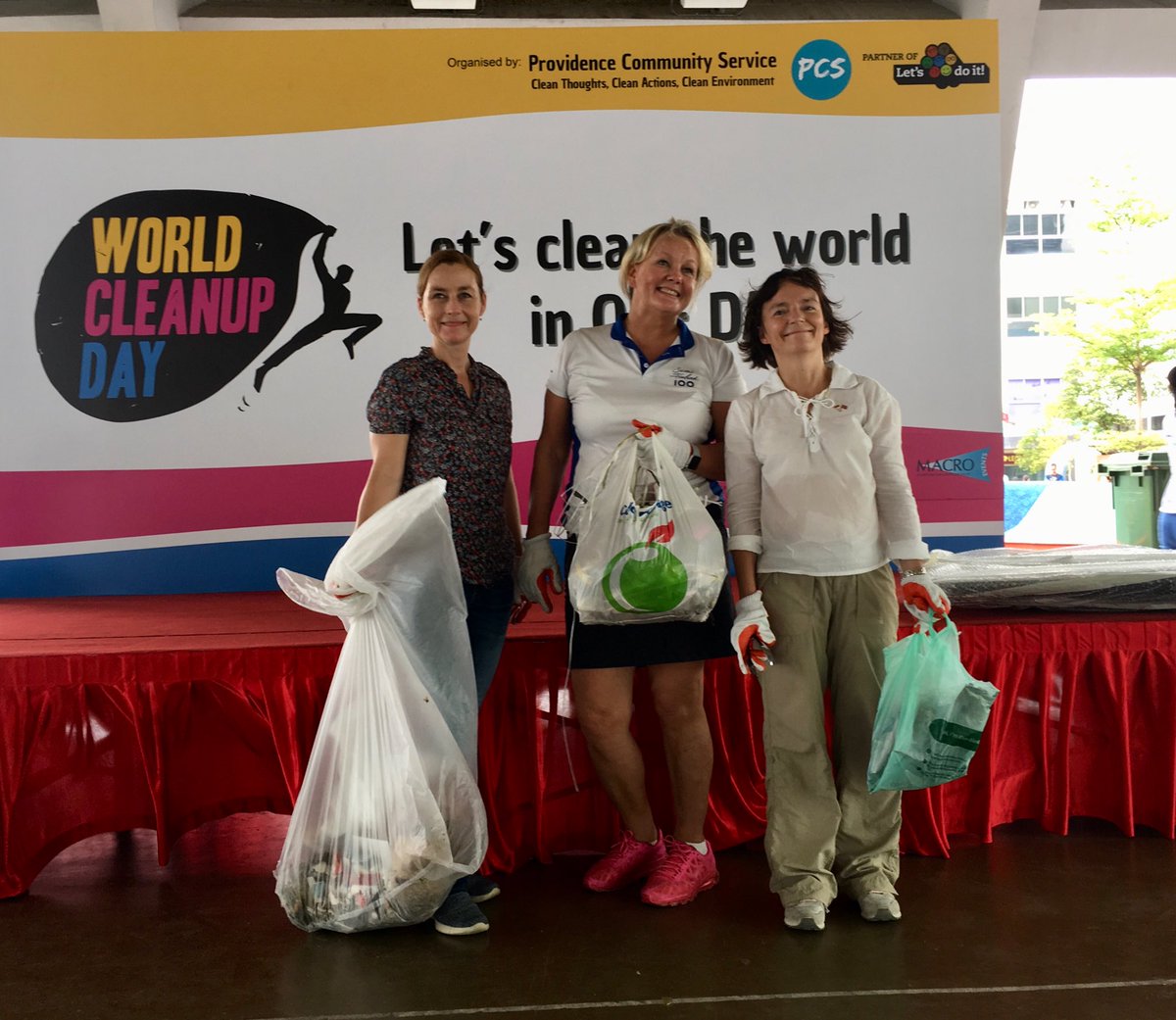Excellent #NordicCooperation 🇩🇰🇫🇮🇳🇴 today at #WorldCleanUpDay in Singapore #WCDSG ⁦@DKAmbSG⁩ ⁦@paulaparviainen⁩