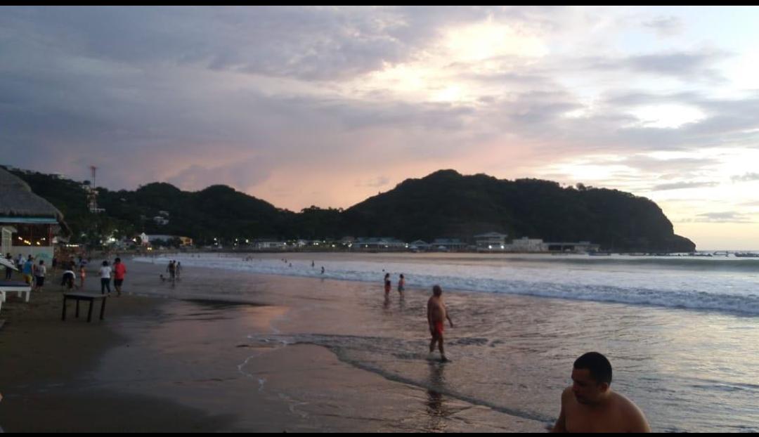 YadeCastillo1's tweet photo. #SMANic21 En este #SeptiembreVictorioso San Juan del sur la tarde de hoy #NicaraguaQuiereSeguridadyPaz todos sus negocios llenos de turistas #NicaraguaQuierePaz vamos avanzando en paz y seguridad #BLDPA https://t.co/yhlqFdOw3d