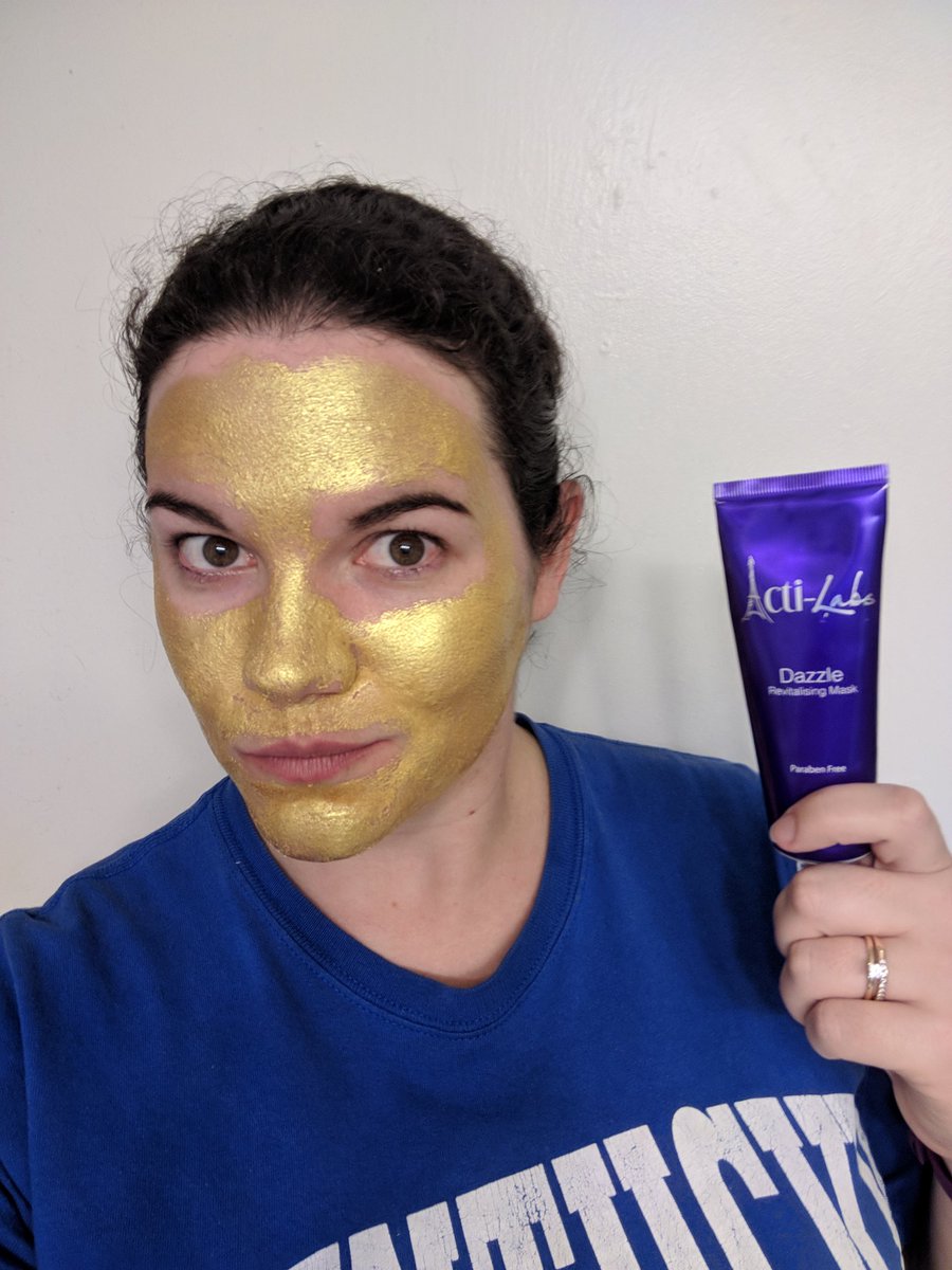 #gold #mask for the win! #peeloffmask includes #hyaluronic #acid to plump #wrinkles! My #skin feels super soft! Kentuckyacti.com 
#skincare #treatment #colloidalgold #brighten #revitalise #hydrate #dazzle #lookyounger
