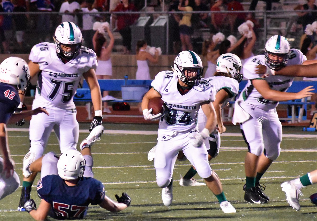 ssthrone's tweet photo. Marquette Mustangs with a big win over Parkway South to go 3-1 on the season! @MarquetteFootbl https://t.co/1nnie0DtGb