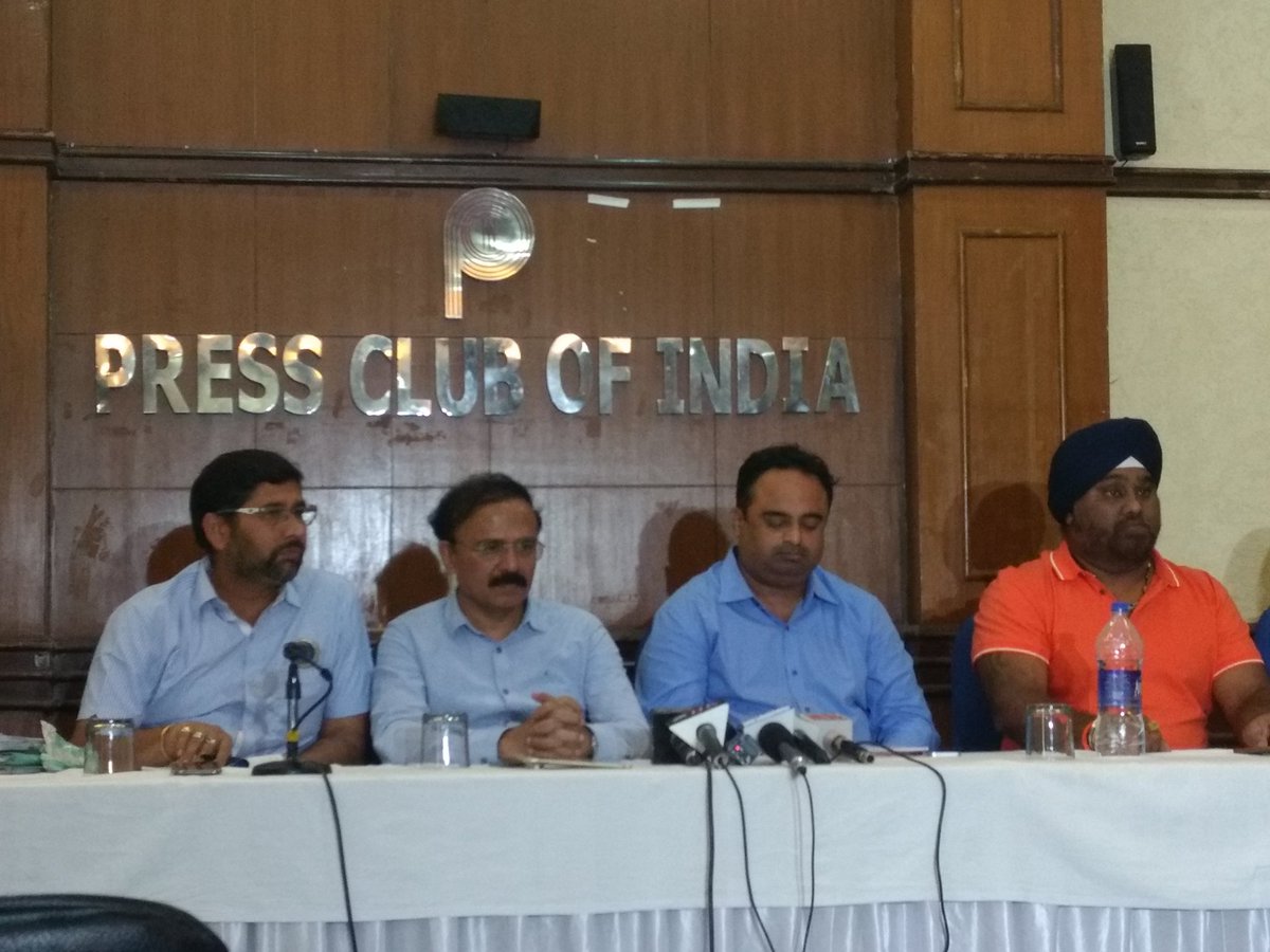Maitri Porecha (@dawalelo) on Twitter photo Patients <a href="/VVojhala/">VIJAY VOJHALA</a> and others along with ex-FDA Maharashtra chief <a href="/MaheshZagade07/">Mahesh Zagade, IASx</a> address the media on faulty ASR hip implants <a href="/businessline/">businessline</a> Patients <a href="/VVojhala/">VIJAY VOJHALA</a> and others along with ex-FDA Maharashtra chief <a href="/MaheshZagade07/">Mahesh Zagade, IASx</a> address the media on faulty ASR hip implants <a href="/businessline/">businessline</a>