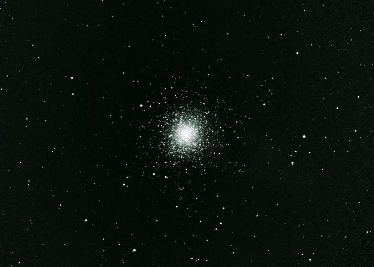 thelondonastro's tweet photo. Another globular cluster from Thursday evening, this is Messier 2 in Aquarius. You’ve got to love globs!
#messier2 #m2 #london #Astrophotography #space #astronomy #celestronedgehd11 #canoneos6d #globularcluster #stars https://t.co/N9uNTEOSbN