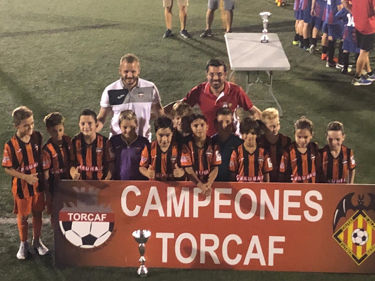patacona_cf's tweet photo. No todos los días se gana un torneo tan prestigioso como el #TORCAF ENHORABUENA CHAVALES 👏 https://t.co/FxPyOc8hom