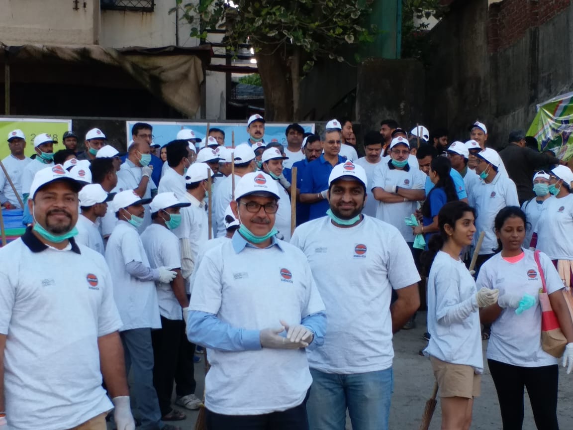 IOCLMumbaiDO's tweet photo. Team #IndianOil for #cleanmahimbeach. @IOCRetail https://t.co/0d9sqp0ZWm