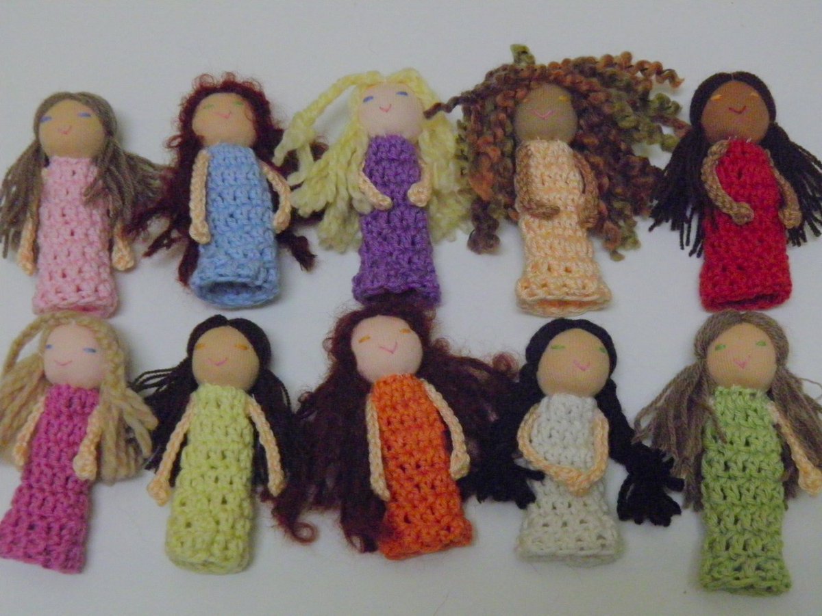 aubreymade's tweet photo. Finger Puppet Girl Dolls https://t.co/GzU73Nd7AJ #AubreyMade #Etsy #handmade #HandmadePuppets https://t.co/69nAhmWOpr