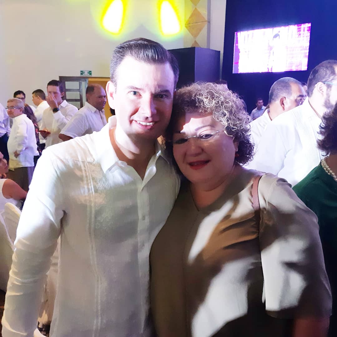 Muchas gracias <a href="/ChuySibillaO/">Chuy Sibilla Oropesa</a> y <a href="/EmmanuelSibilla/">Emmanuel Sibilla O</a> por la invitación al Foro "Voz de Pueblo Telereportaje 60 Aniversario" <a href="/xevtfm/">xevt - xhvt</a> ¡Felicidades!