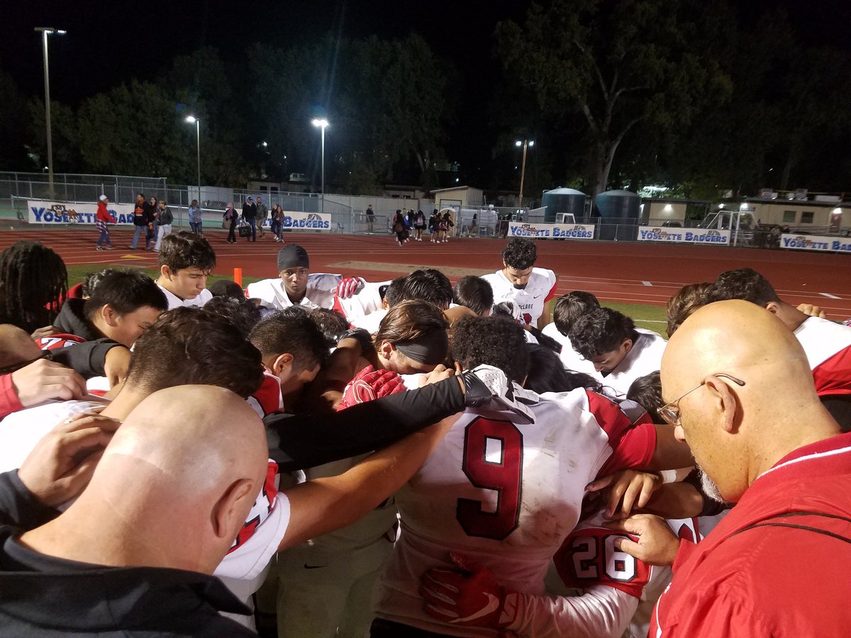 teranprofe's tweet photo. @mclanehigh wins 42-13 vs Yosemite High School and moves to 4-0 @mclaneathletics @Principal_Wulf @FUSD_Athletics #HighlanderHype https://t.co/cqSSRB0MO3