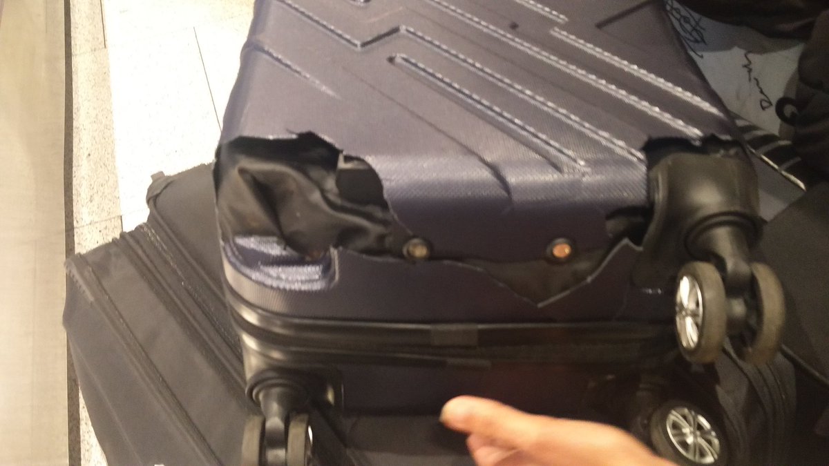 lufthansa broken baggage