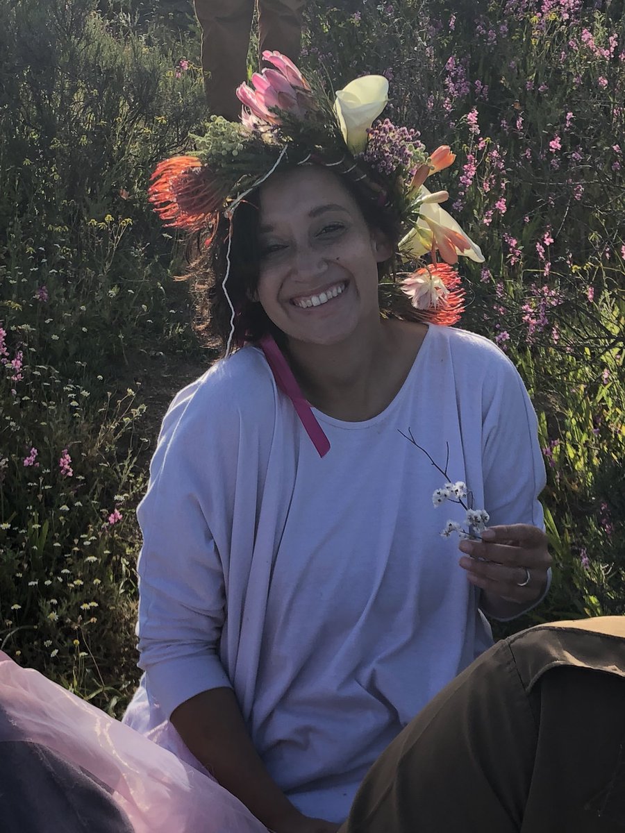 FlowersInto's tweet photo. Fairy @tifftoff31 with Kapokbossie in the weeskindertjies #journeytospring #spring #capeflora #biodiversity https://t.co/xpNUQEDuXV