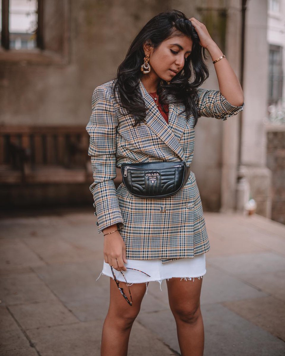 stylopoly's tweet photo. Waist Bag / Checked Blazer look is the current street trend. @thesilksneaker shows us her look we love!

#prada #checkblazer #waistbag #saturdayoutfit #trendy https://t.co/J8k1jtSEl0