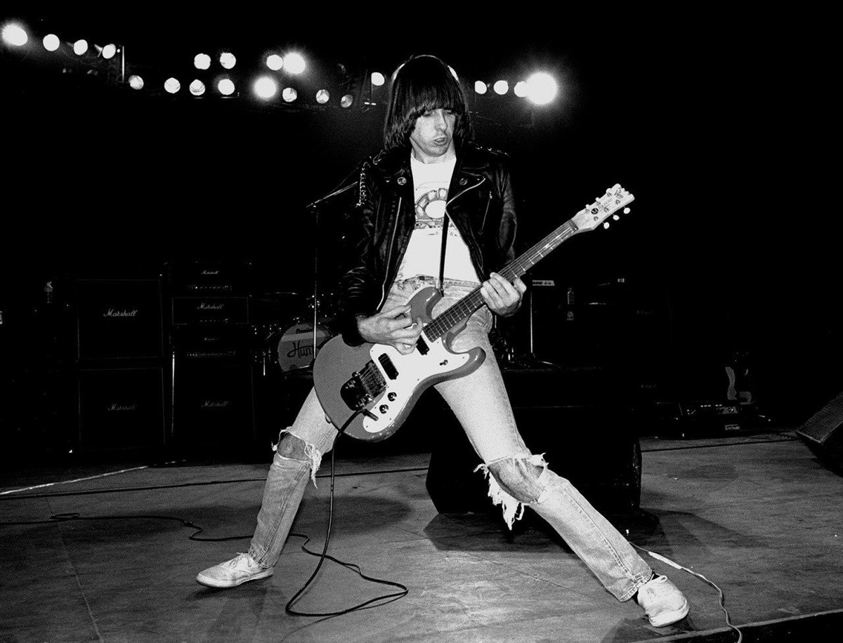 The Guitar Show UK auf Twitter: &quot;On this day in 2004, Ramones guitarist Johnny Ramone (John Cummings) died in Los Angeles after a five-year battle with prostate cancer. He was a founding