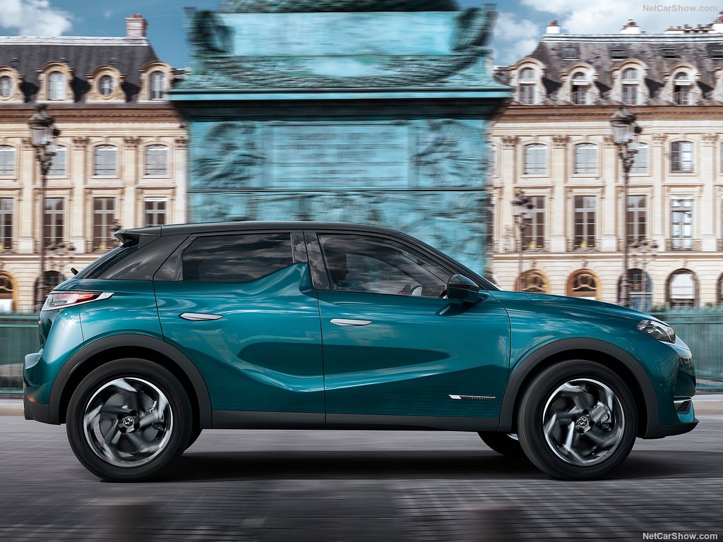 Surf4carsSA's tweet image. With distinctive sculptural styling and exceptional proportions – the DS 3 Crossback is 100% Electric with exclusive technologies and refinement. 
#DSCrossback #DistinctiveStyle #Performance #ElectricVehicle #Surf4Cars