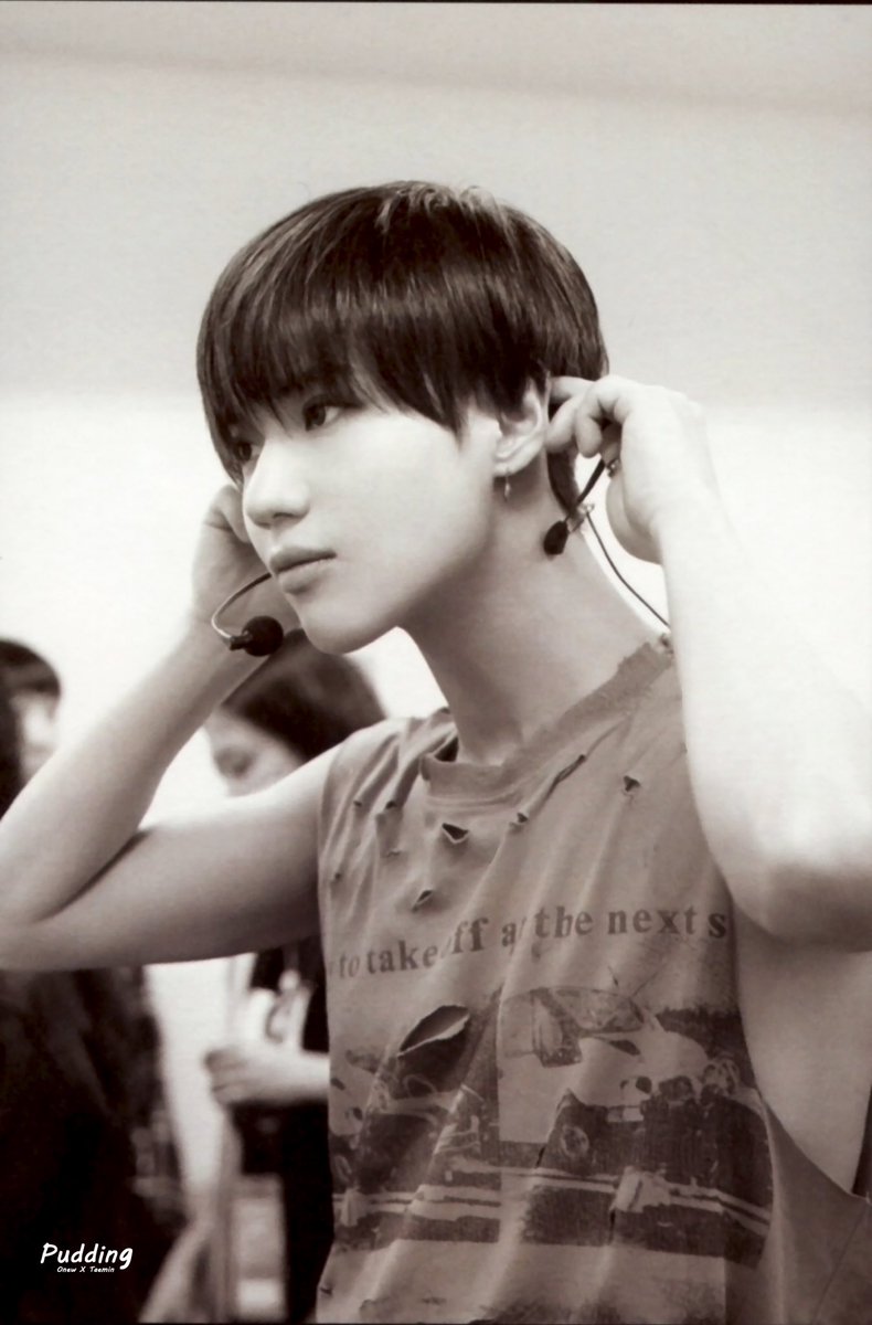 puddingontaem's tweet photo. The Story of Light’ Epilogue scan.
#TAEMIN #태민 https://t.co/j5Zy55gt7d