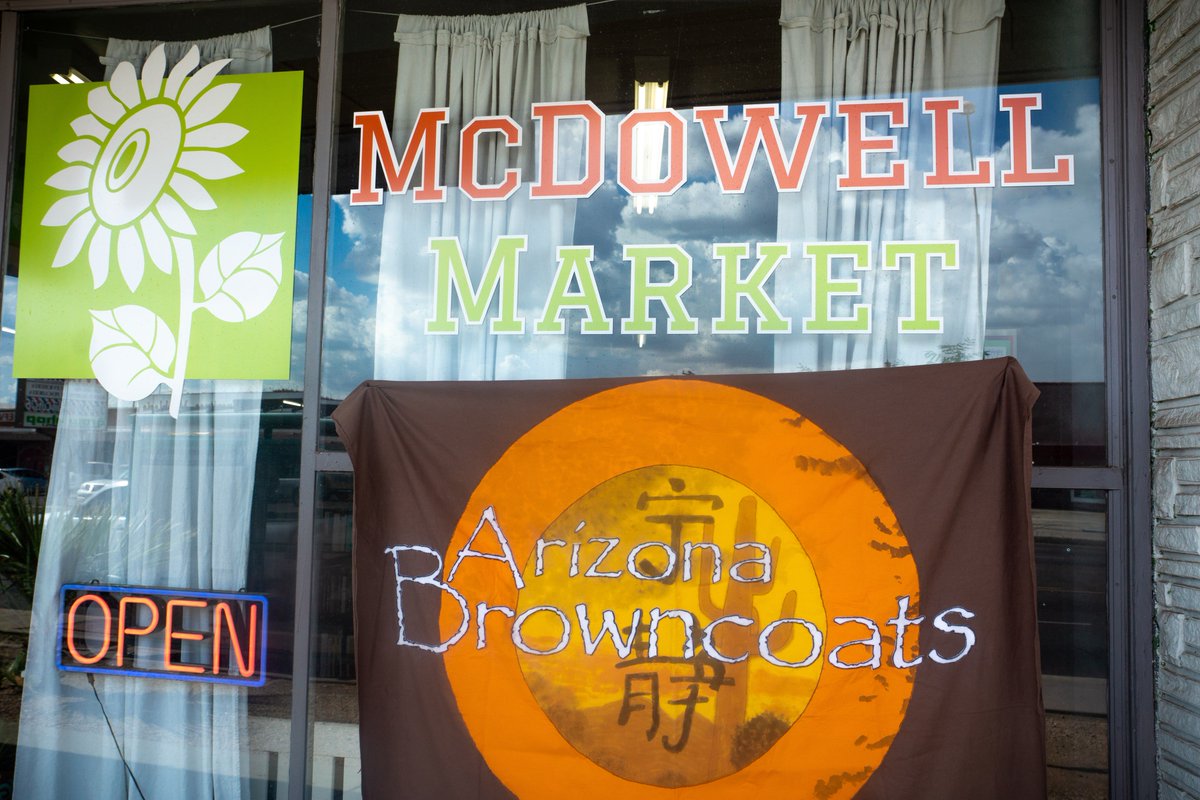 AZBrowncoats's tweet photo. BIG THANK YOU to McDowell Market for opening their doors to the AZ Browncoats! They are a great place to just grab a cup of tea/coffee with a goodie to munch on while perusing their book selection. Join us at our next Shindig in October and check them out! https://t.co/1P950Xjmkt https://t.co/GJ38Kxo6hp