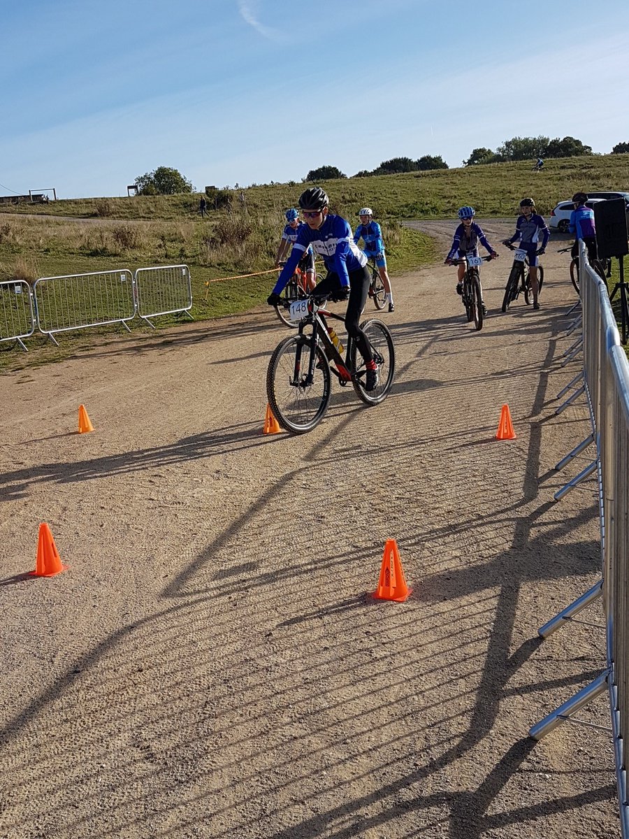 Skills practice <a href="/IRMTB/">IR MTB Champs</a> champs @Hadleigh_Park #Eastern <a href="/Hadleigh_Youth/">HMTBC Youth Team</a> #skills #Legacy