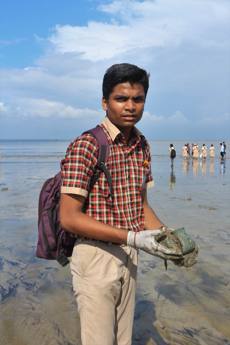 GreenLineMumbai's tweet photo. 75 students from Don Bosco- Matunga, Regina Pacis Convent -Byculla, Fatima High School-Sewri and Convent Girls - Prabhadevi volunteered for ICC Day 2018 at Mahim Chowpatty and Juhu Beach.

#oceancleanup #ocean #beatplasticpollution #savetheocean #savetheplanet #beachcleanup #NIMO https://t.co/gQ4TUPzmYm