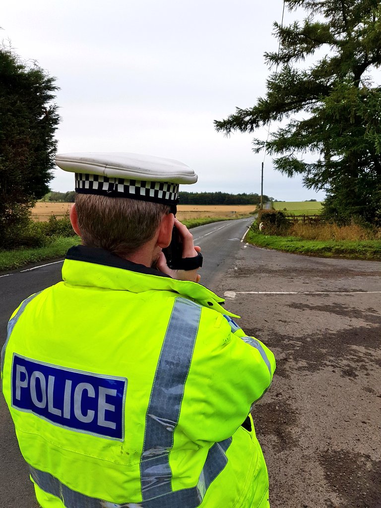 PSOSRoads's tweet image. Early morning speed detection on the A915 Largoward following complaints from local residents. 

Remember to drive to the conditions and adjust your speed on country roads👍🚗

#FifeRP
#OpParamount
