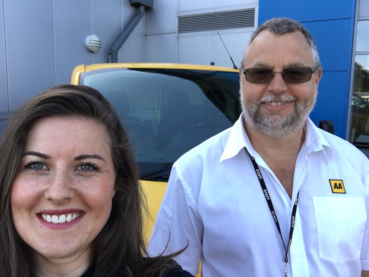 KellyCan18's tweet photo. I’m will Lee today at #motorsbythesea @ParagonSkills pop down to hear more about the #Apprenticeship that we offer here at #theaa #ReadyForAnything #aacareer #Apprentice #sunnyday #Bournemouth #seaside https://t.co/8CRkzjgfMs