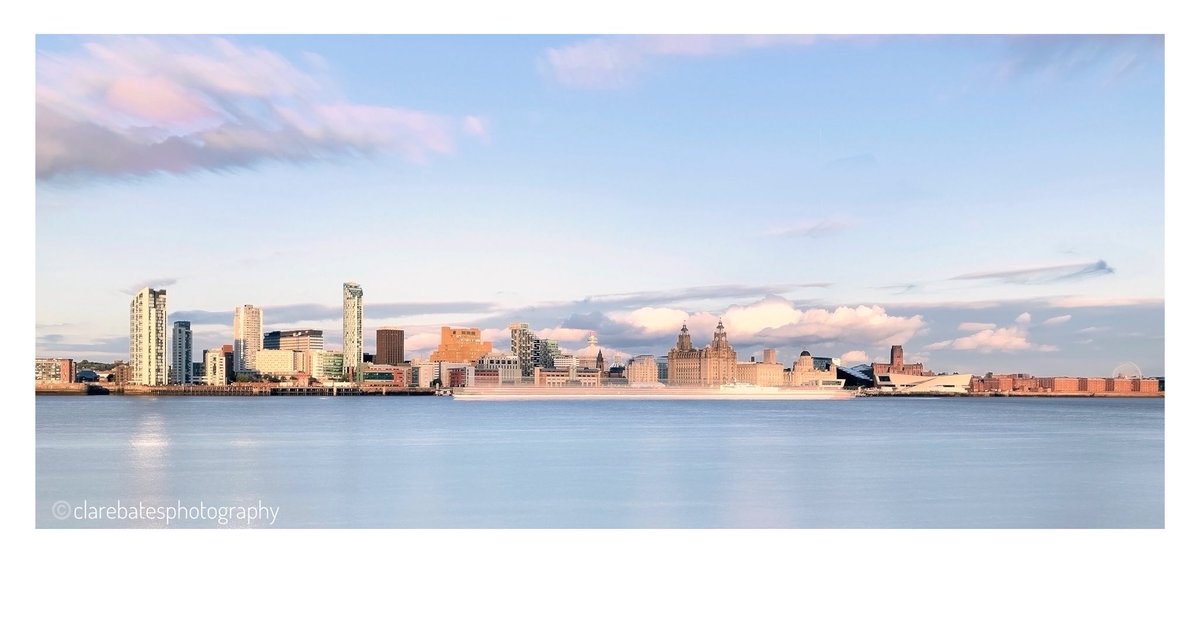 Liverpool Waterfront On A Blue September Evening...
#landscapephotography #liverpool #liverpoolwaterfront #worldheritagesite #merseyferry #lastferryoftheday #originalart #originalphotography #photography #liverbuilding #rivermersey #eveninglight