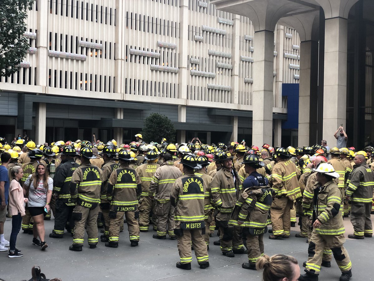 TheSugarShack12's tweet photo. Our event this morning is a great one. Firefighters doing the stair climb in memory of the firefighters at 9/11.  #okc #foodtruck #firefighters https://t.co/m388WEZh0W