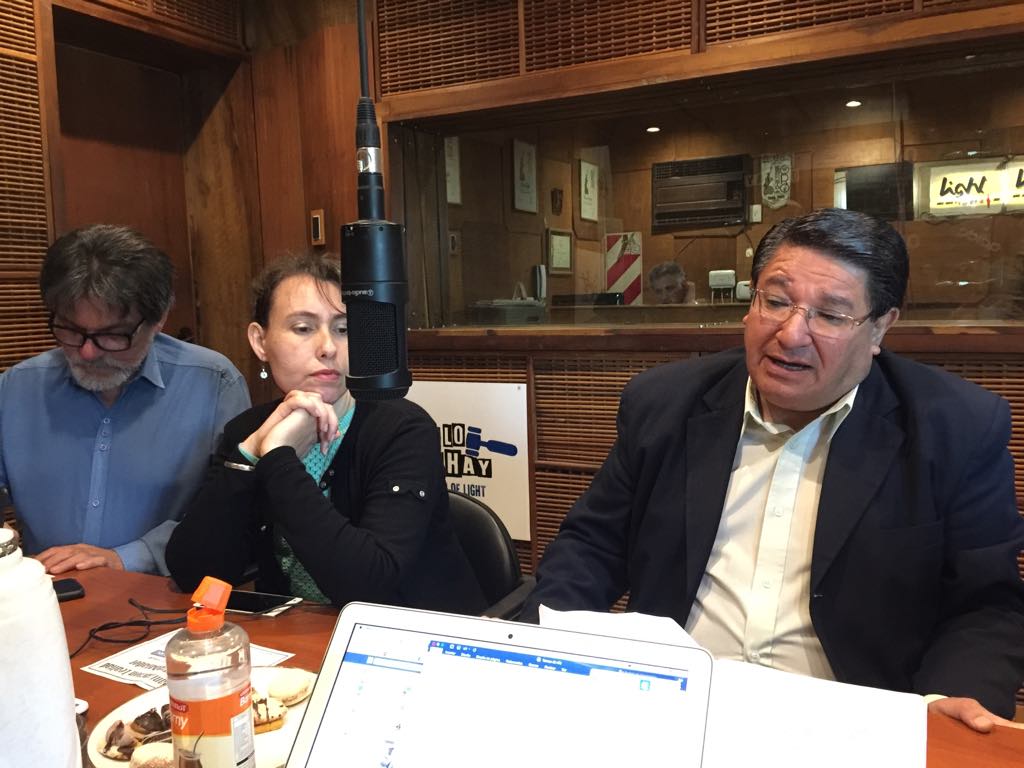 Llegó a nuestros estudios el ministro de Educación Felipe de Los Ríos. Charlamos con él y sus colaboradores las nuevas metodologías de estudio