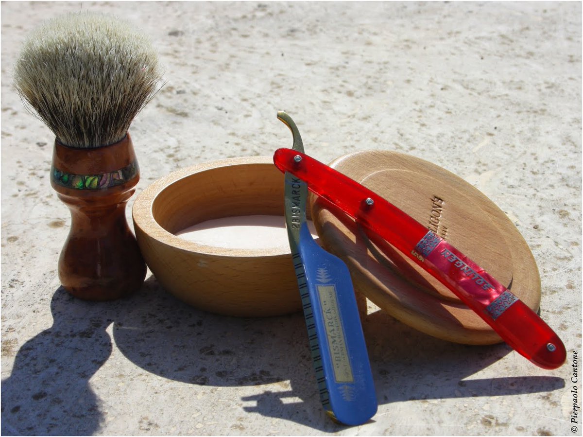 CantoneP's tweet photo. #SOTD 20180915 "Impero"
by #IschiaPP @ #ilRasoio
#ShavingBrush #Superlathering #ShavingCream #ShavingSoap #Strop #StraightRazor #Vintage #AfterShave
#ShaveOfTheDay #WetShaving #ItalianWetShaving #ShaveLikeaMan
#PhotoOfTheDay #Colroful #StillLifePhotography https://t.co/ksG5lW72r1