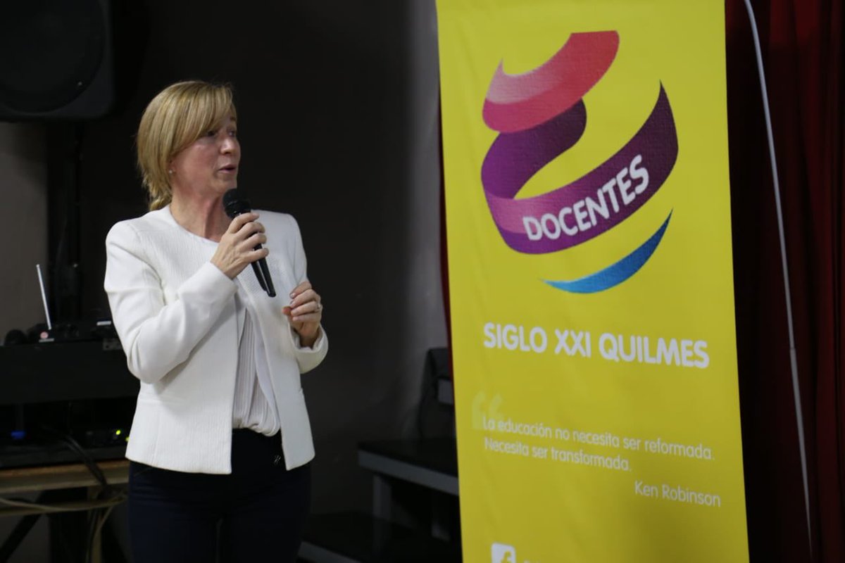 DocentesQ's tweet photo. #BuenSabado #BuenSabado  #EducarEnLaEraDigital  @AgusblancoE  El modeló ABP en Estados Unidos, contrasta plenamente con la memorización pasiva. https://t.co/0rgnM1C8Cr