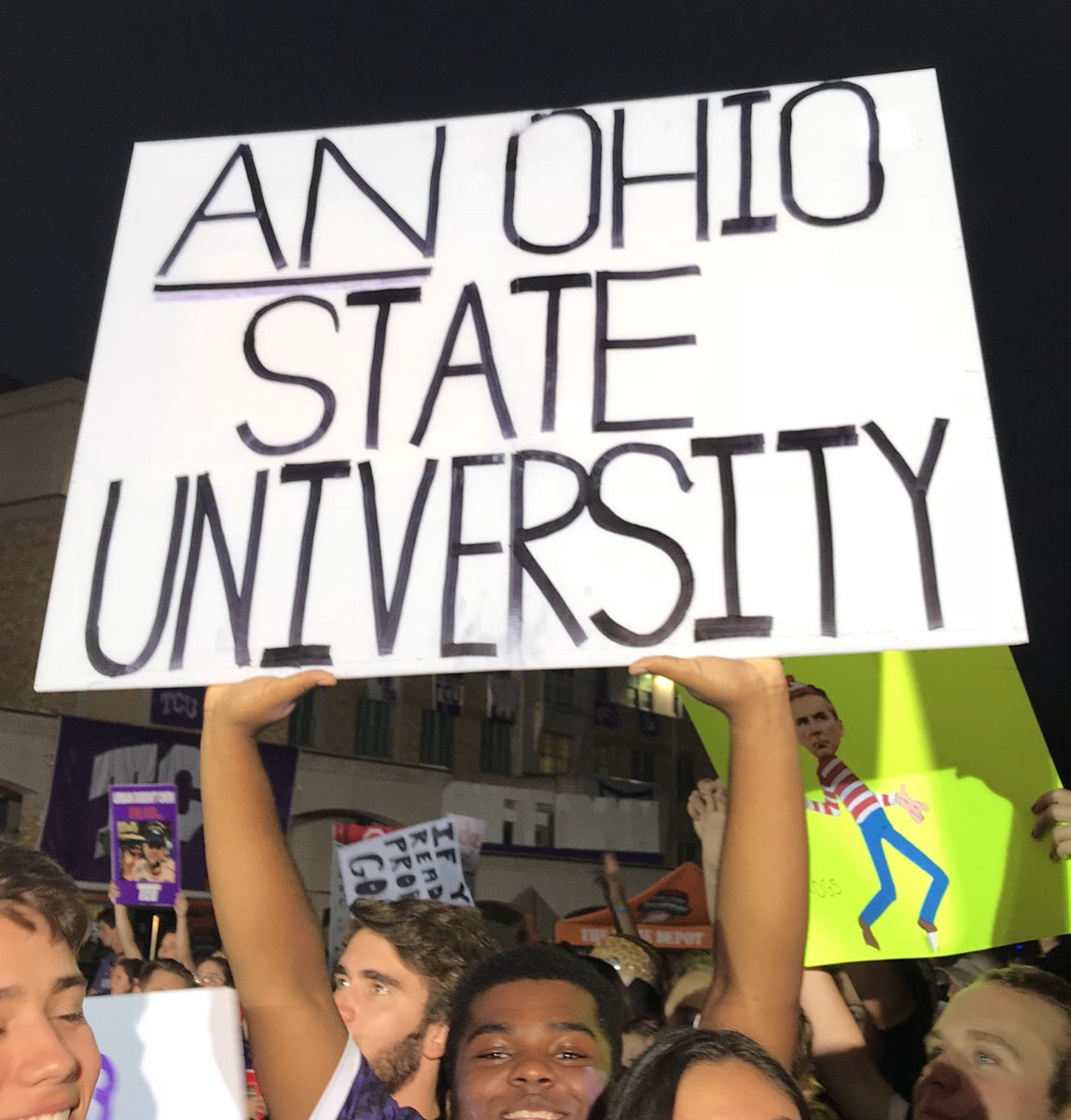 The best ‘College ‘GameDay’ signs from Ohio State vs. TCU