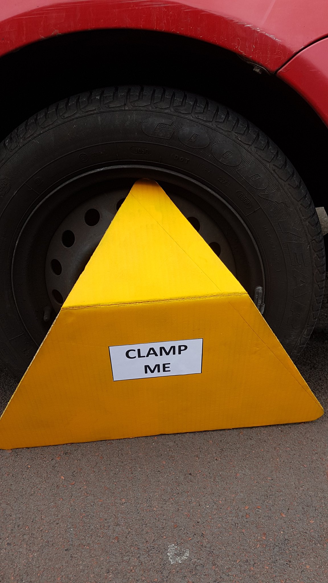 is it illegal to cycle on footpaths