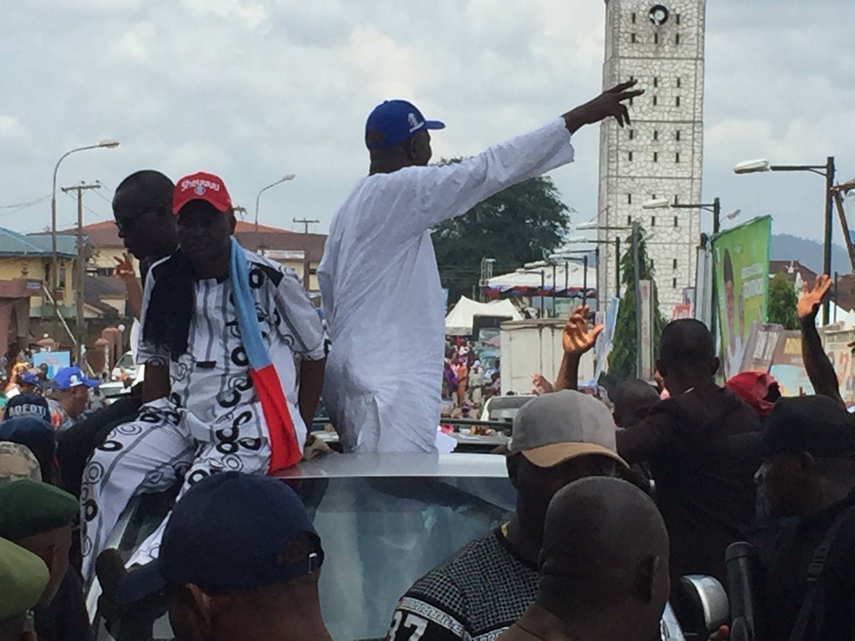 MoshoodAdeoti's tweet photo. The arrival of Moshood Olalekan Adeoti at the Palace of The Ooni of Ife ahead of his Ife campaign. Sheeeuuu! https://t.co/HllN5k0PGn