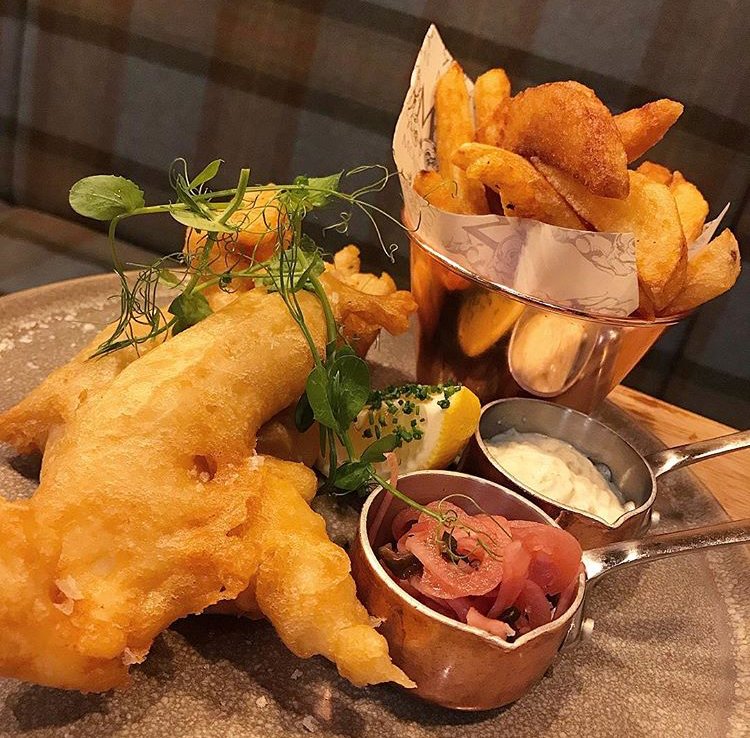 Monteithsclose's tweet image. In addition to our main menu we serve lunch daily from 12-4pm. Featuring light options &amp;amp; more hearty dishes such as battered cod, triple cooked chips, pickled onions &amp;amp; tartare sauce.