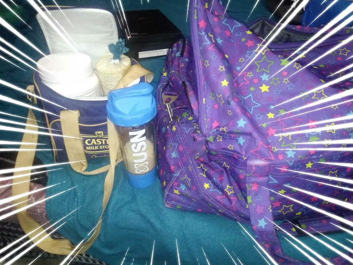 KayCee_Singer's tweet photo. Packing for my photoshoot and my USN is packed 1st.. Even when on the go - my USN go with.
@USNSA
#bokradioUSNchallenge #teamUSN #ChallengeYourself #USNlife #FueledbyUSN #myUSNstack #USNBlueLAB #weightlossjourney #Health #goals #livewell #fit #exercise
#photoshoot #lovemylife https://t.co/NC5m3pCEut