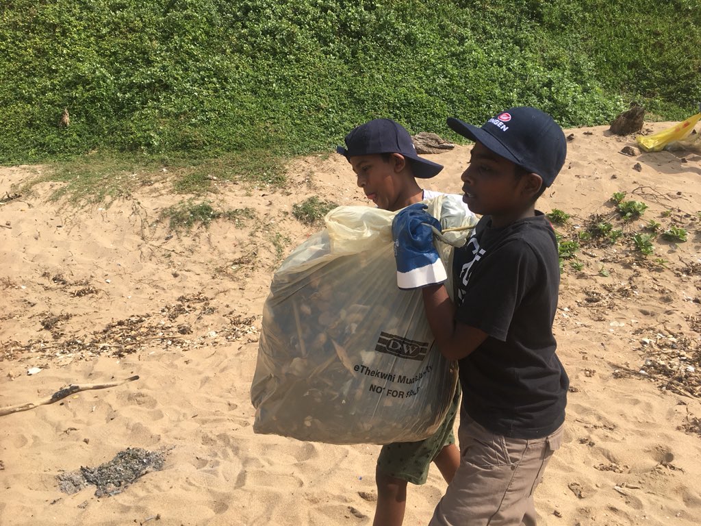 environmentza's tweet photo. #ICCD rallies communities with the common goal of collecting and documenting marine litter around global coastlines. #ICCD2018 #InternationalCoastalCleanUpDay https://t.co/nZFDEOgfaB