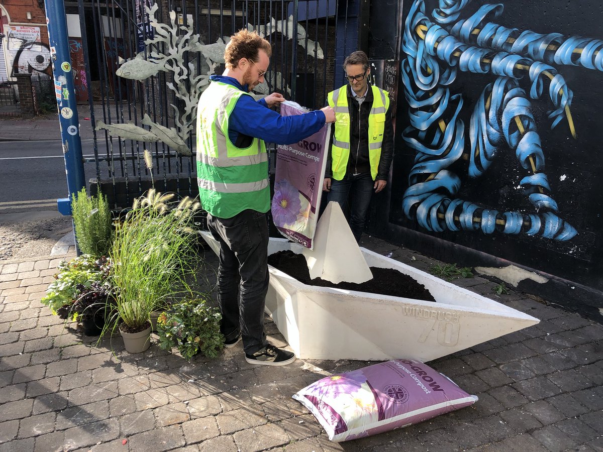 EdibleBusStop's tweet photo. Deadline met... And it’s looking some kind of awesome! We present; in collaboration w/@zarchitecte, #BrixtonFlotilla our headline installation for @L_D_F on the @BrixtonDT Come feast your eyes & soul @_brixtonmarket #WeBelong #BDT18 #LDF18 #biofillia #windrush70 https://t.co/vkc9pvBZuf