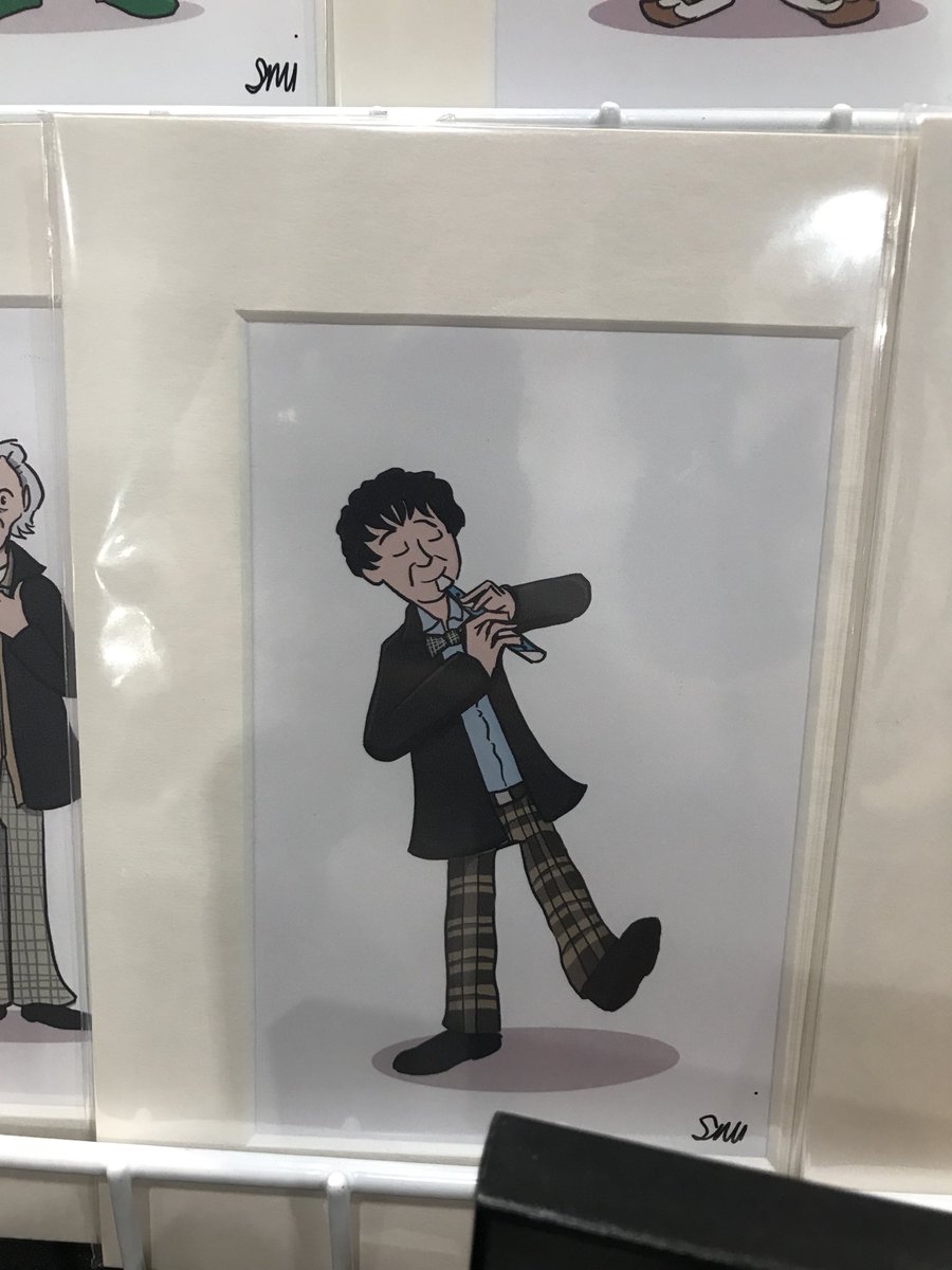 FioTrethewey's tweet photo. #HarryMelling of Dudley Dursley fame has a print of his grandfather now. Very happy girl right here #FCCExeter https://t.co/z9nsxGqBMn