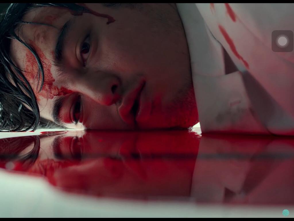 NoelAngeloooou's tweet image. Everyone right now: Chilling in their house, bathing in the rain

Me:

#sadnibbahours