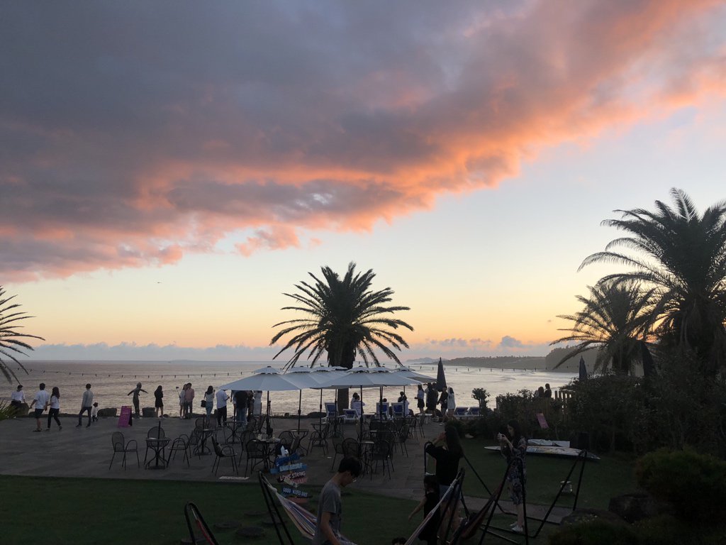 yoonsung_eth's tweet photo. #BinanceGlobalMeetup in Jeju

뷰 너무 좋고- 바이넨스의 비전을 들을 수 있서 좋았네요. https://t.co/7W4V6y5o8w