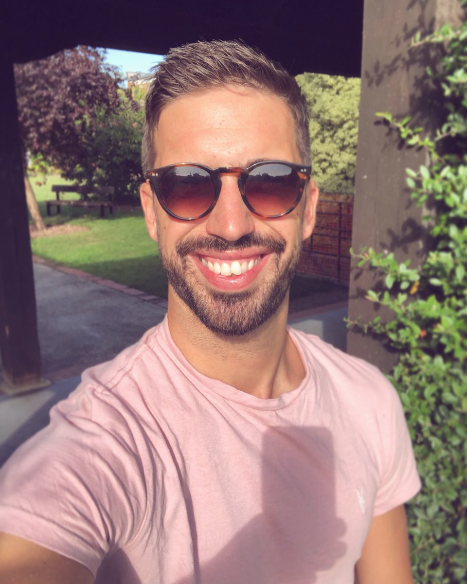 sjoverington's tweet photo. Perfect weather for a teaching with sol fa conference led by @rebeccaberkley @uniofreading Let’s go! #doadeer And look who’s here @battytash @tomos_watkins @Vocalmich https://t.co/jhB9VvvqL9