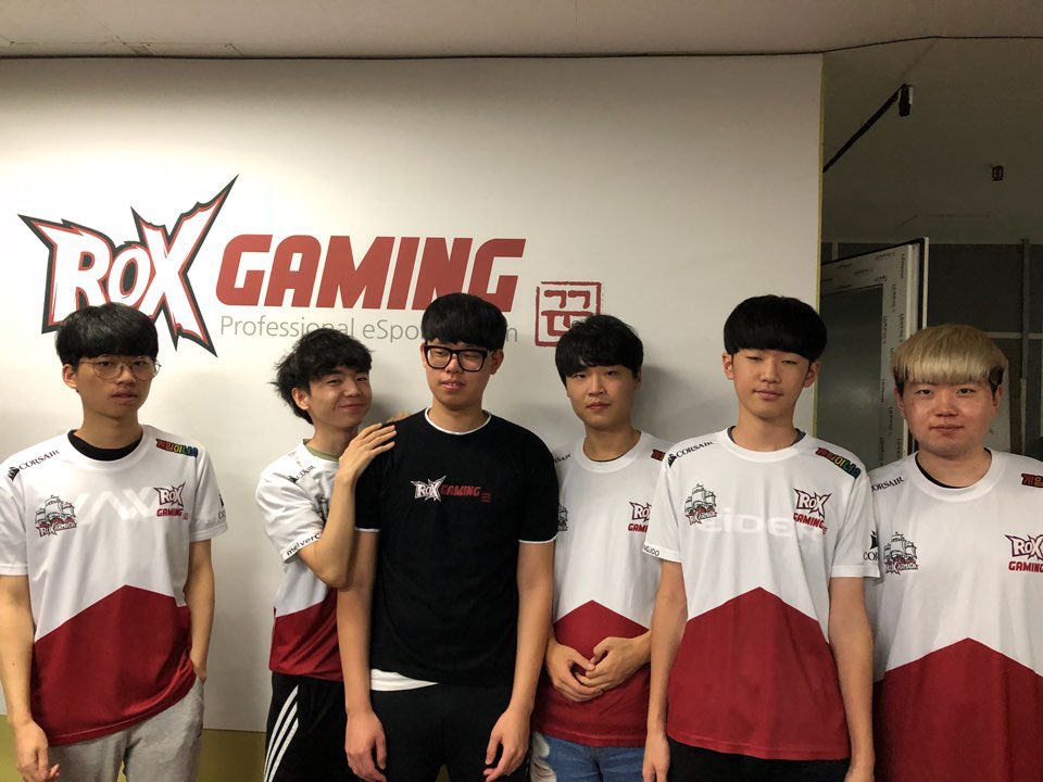 roxgamingpro's tweet photo. 동아시아 #베인글로리 프리미어 리그(#VPL), 챔피언쉽 
잠시 후 락스 무적함대와 GG NEWTYPE 2nd 경기가 시작됩니다.

팬 여러분들의 많은 응원과 시청 바랍니다.

▶ 방송채널: https://t.co/ppbiHskyKf

#ROXGAMING #ROXWIN #ROXARMADA #VPLEA https://t.co/zeXmi5RFYi