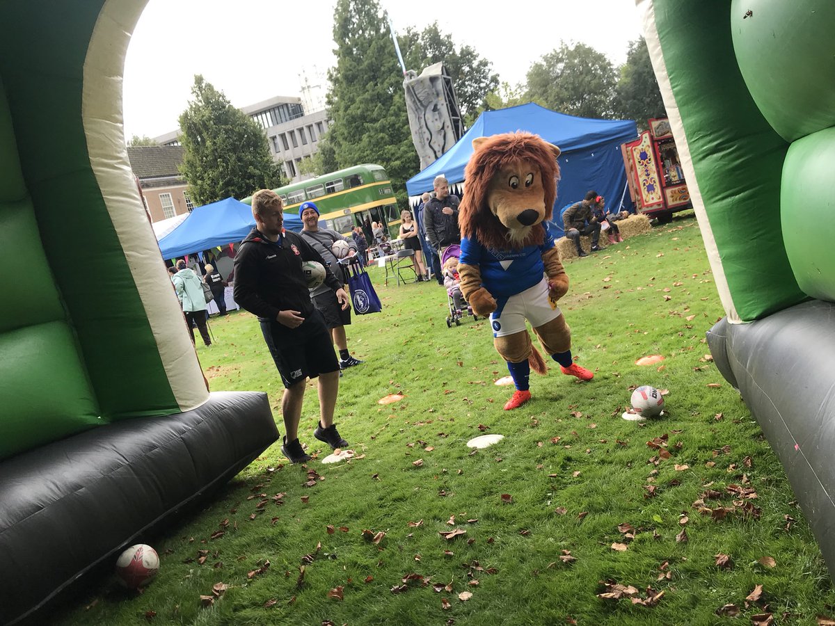 SalfordRLFC_F's tweet photo. We have challenged @TheSwintonLion can you visit us and show your #rlskills at #salfordsbigdayout @SalfordCouncil @SalfordRLFC_ST @skytry @SalfordDevils #greatermanchesterrugbyleague https://t.co/SK1STesVvD