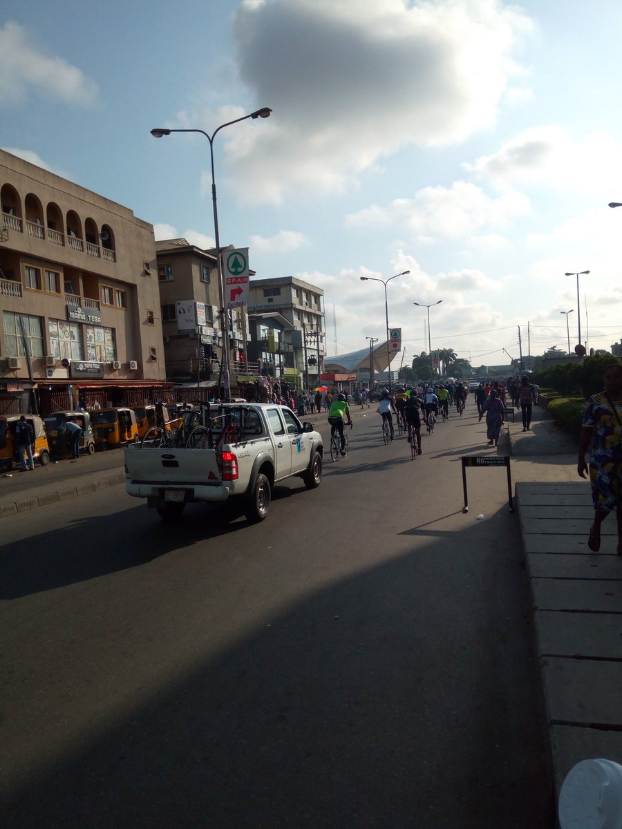 solabetter's tweet photo. Cycling is fast becoming an organised sporting activity in Lagos just this Morning i saw this rite i. Front of SPAR Tejuosho #MECR2018 
@Gidi_Traffic @trafficbutter @lagospedia @SurprisingLagos @SDGsACT_LAGOS @lushkajones @TheNewsCable1 https://t.co/dzhe79voGt