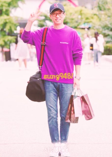 유느출근길..ㅎ
이번에는 보라유느네욤ㅋ

#가져가실땐 #출처밝혀주세요
#유재석 #해투출근