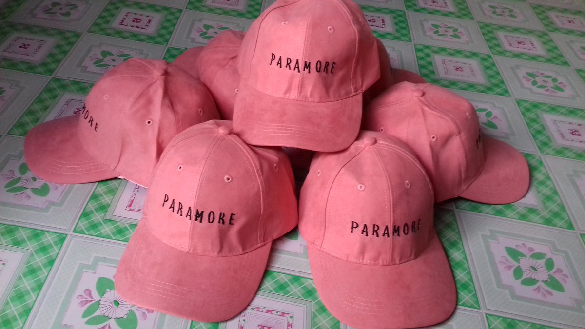 paramorecapsph's tweet image. Now I'm walking under a pink sky 💓

Color: Natural Pink
Regulasr Price: 180php

DM for orders!
