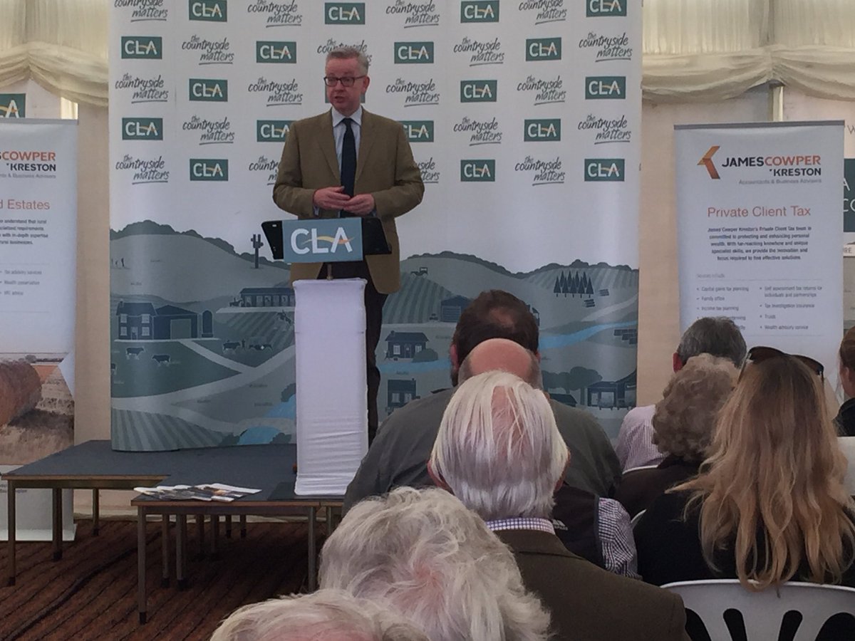 JckRural's tweet photo. Standing room only @CLASouthEast to hear Michael Gove https://t.co/JUc5GEV6OS