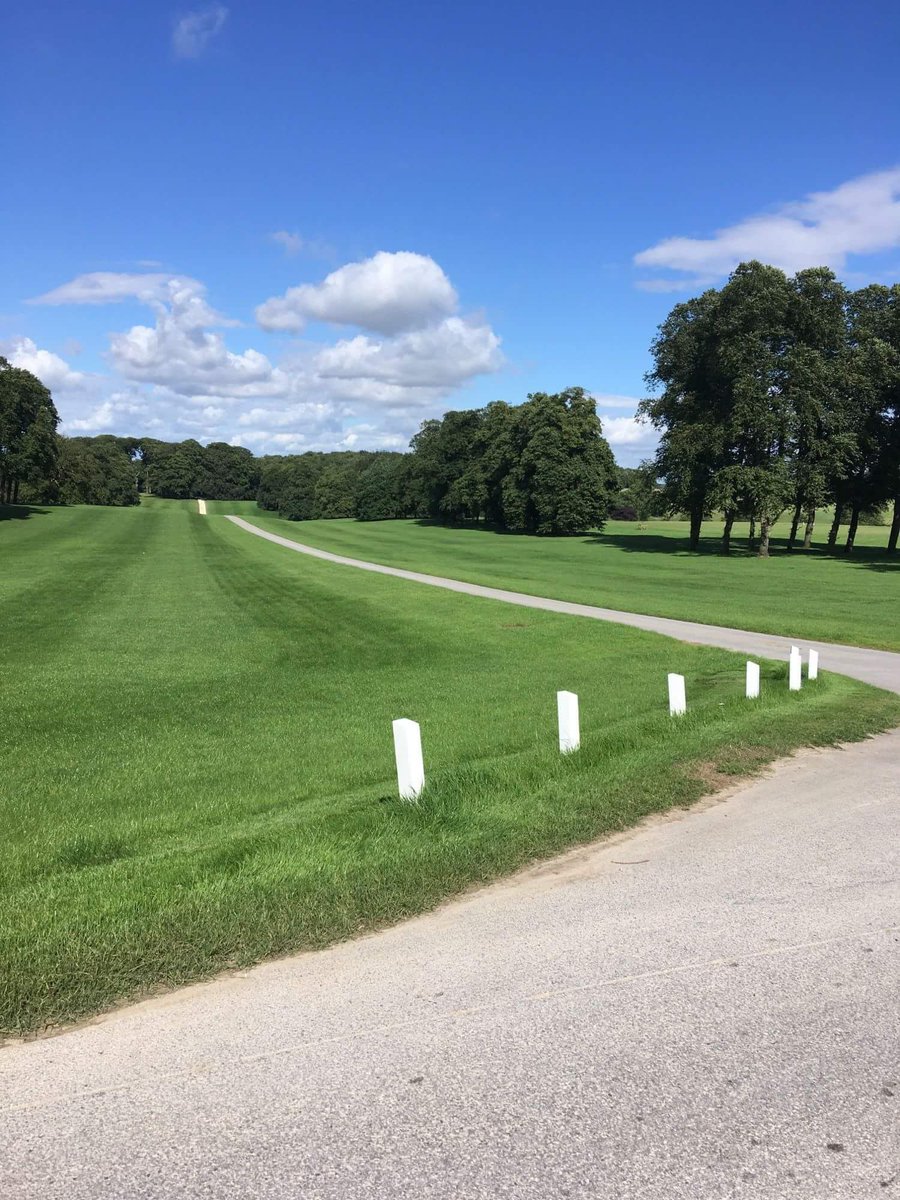 bramhamfunrun's tweet photo. Take the beautifully scenic route through the grounds of @BramhamPark on Sunday 30th Sept and help us raise money for @CR_UK Leeds centre! Online entries close midnight Sunday: https://t.co/7frZH7sASK #FunRun #Leeds #Wetherby https://t.co/7nLja9Wgkp