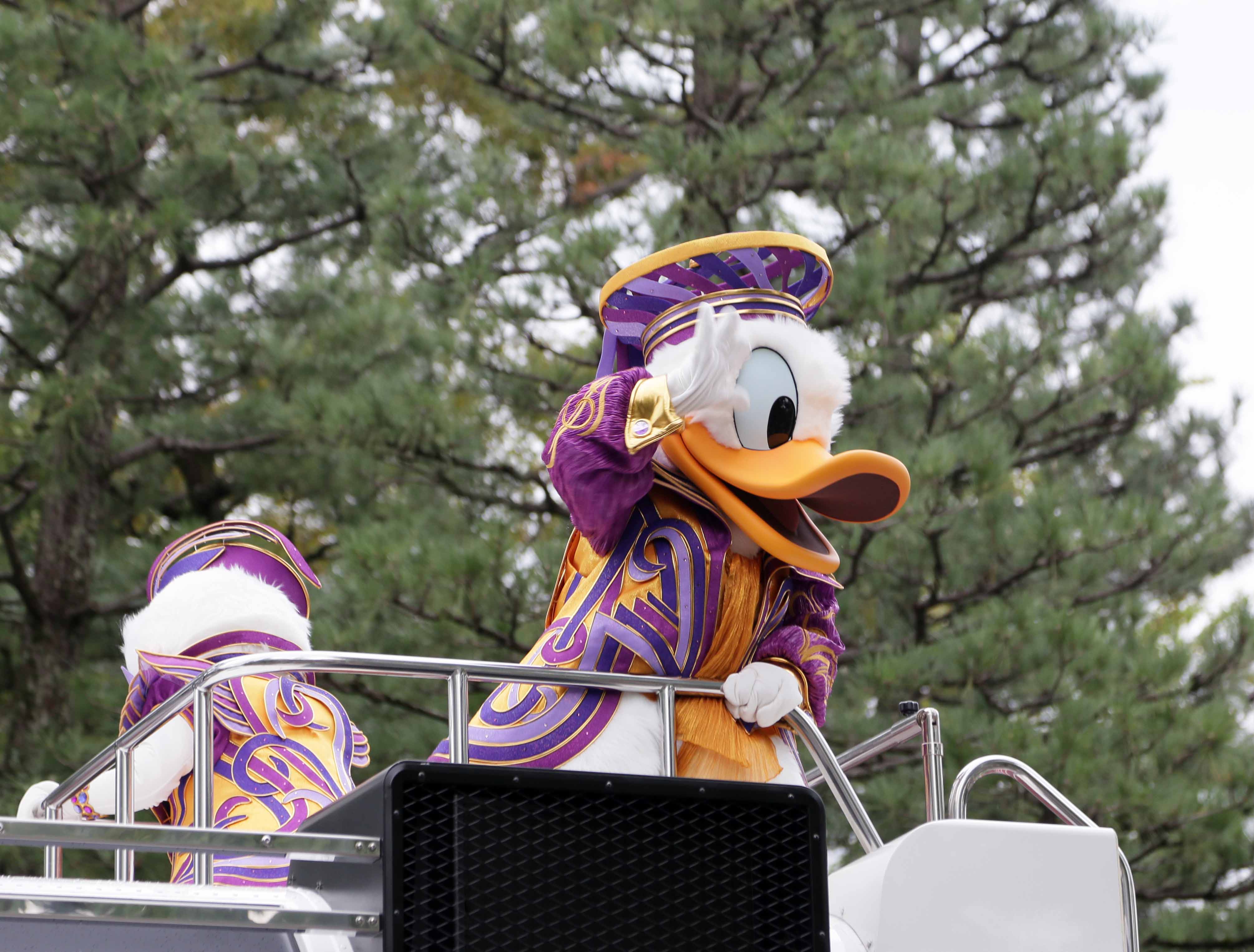 これは何のᵀᵂᴵᵀᵀᴱᴿですか Sur Twitter ドナルドダックとグーフィーです ディズニースペシャルパレードの前にパフォーマンスしていた学生さんたちも興奮を隠しきれない様子で見てました ディズニー ドナルドダック グーフィー ミッキー 京都岡崎ハレ