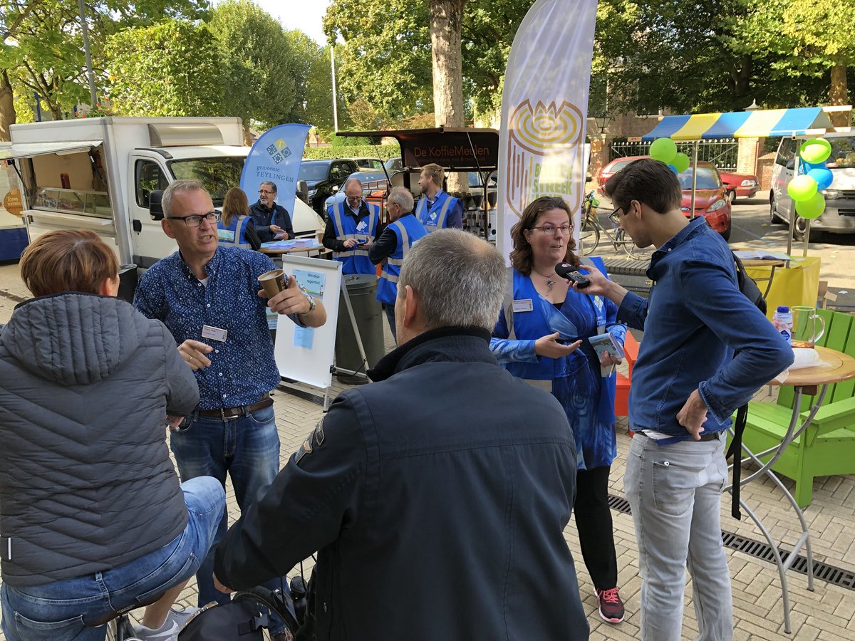 Inwoners van Teylingen geven ideeen mee aan de raadsleden vanwege de Dag van de Democratie. Heeft u ideeen over de lokale democratie?Kom langs in het centrum van Sassenheim en drink een kopje met de raadsleden.