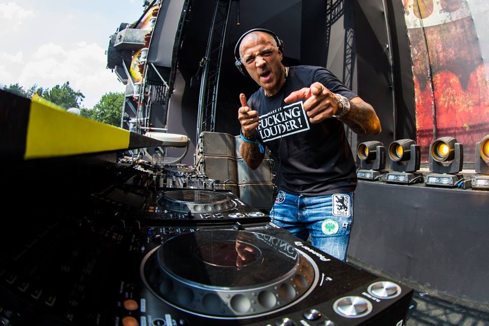 DominatorFest's tweet photo. DJ Paul, make it... #Dominator2018 https://t.co/AtVAVQNFd9