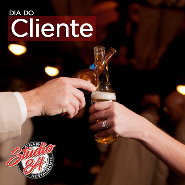 Studio84Rock's tweet image. Um brinde a você, cliente! 

#diadocliente #brinde #studio84 #cerveja